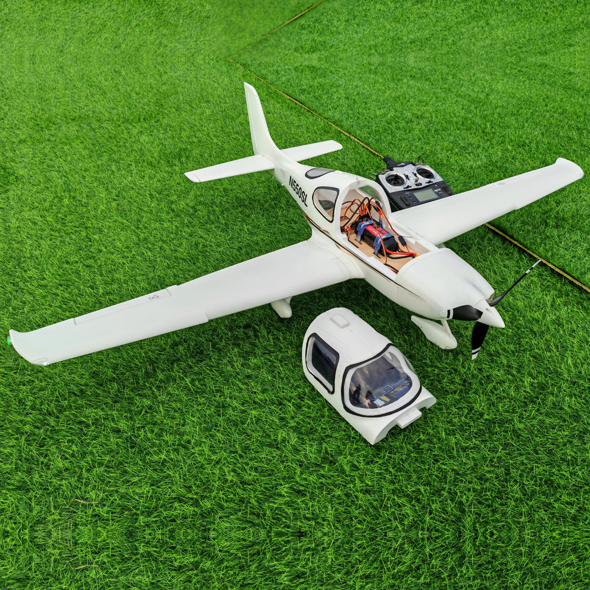 vylepšené! Dynam Cirrus SR22 V3 Trainer 3S/4S White RC Scale Letadlo 1,4 m Rozpětí Křídel