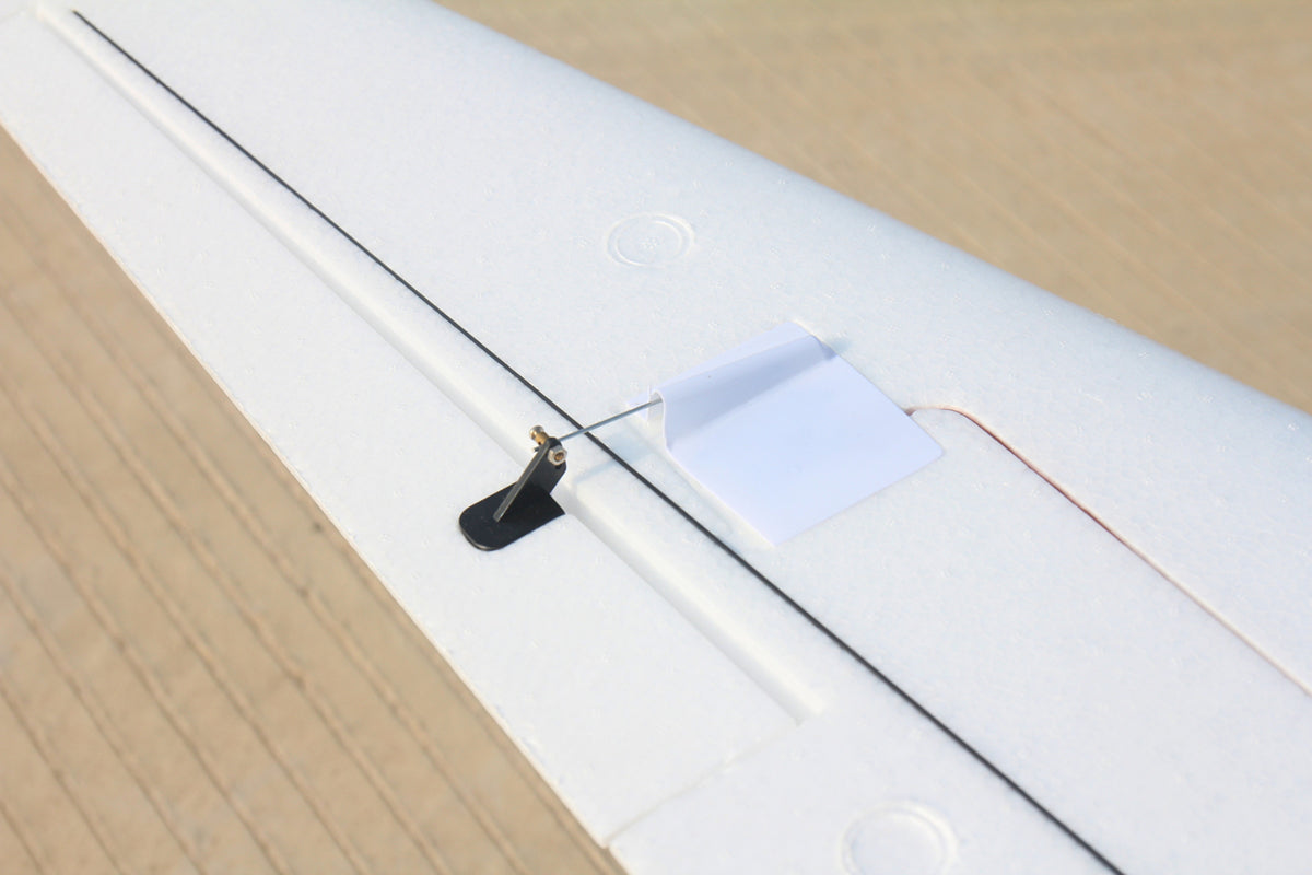 Dynam-DC-3-Skybus-White-RC-Remote-Control-Warbird-Aircraft-1500mm-Wingspan-Wingspan-PNP-SPNP-BNF-RTF-6C-DY8931WT_27