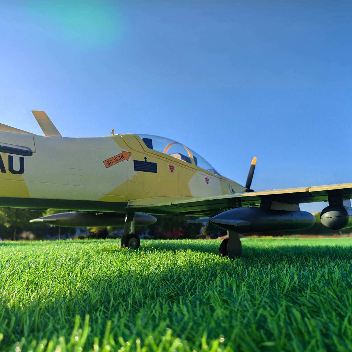 Dynam EMB 312 Tucano 4S Radio Controlled Scale Plane 1300mm Wingspan w Flaps PNP BNF RTF DY8981