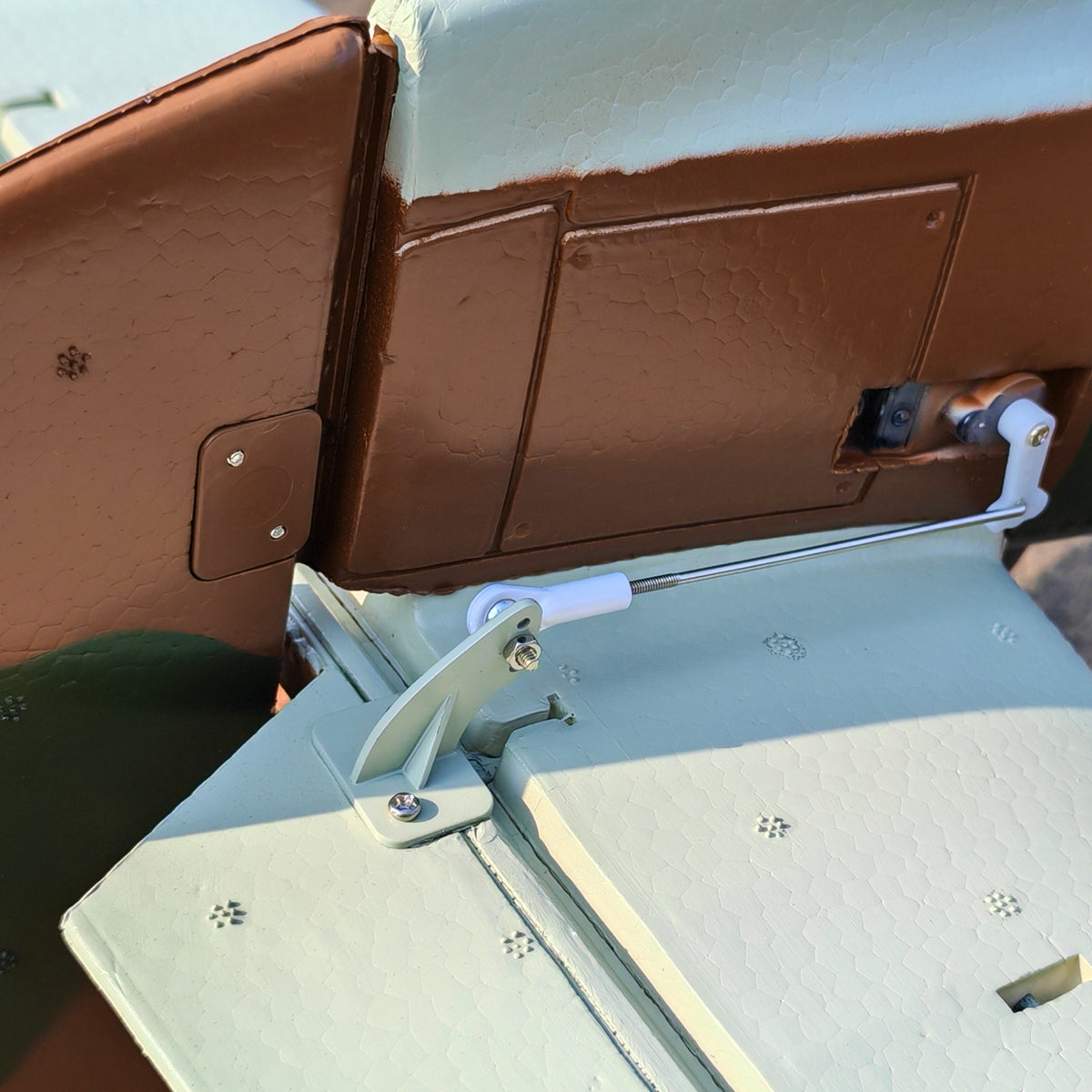 Dynam-Hawker-Hurricane-V3-4S-Remote-Controlled-RC-Warbird-Airplane-1250mm-Flaps-DY8966-PNP-iStone-BNF-SRTF_21