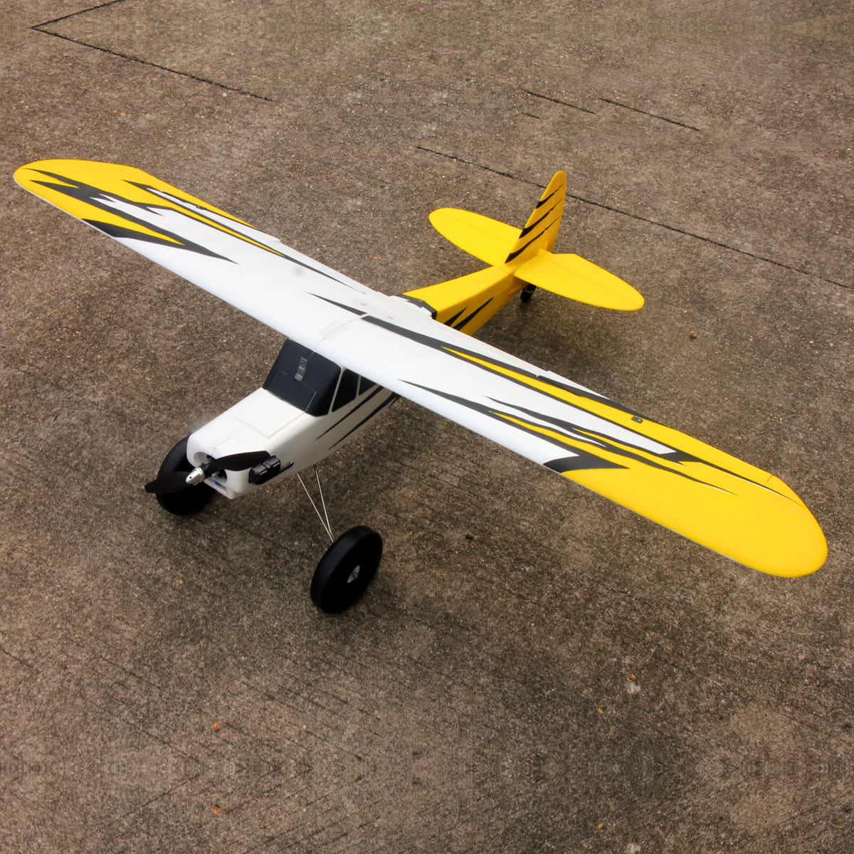 Dynam-Primo-Remote-Controlled-Beginner-Trainer-Yellow-STOL-Bigfoot-4S-1.5m-Flaps-DY8971YL-RTF_5