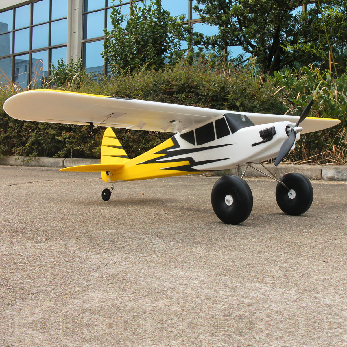 Dynam-Primo-Remote-Controlled-Beginner-Trainer-Yellow-STOL-Bigfoot-4S-1.5m-Flaps-DY8971YL-RTF_7