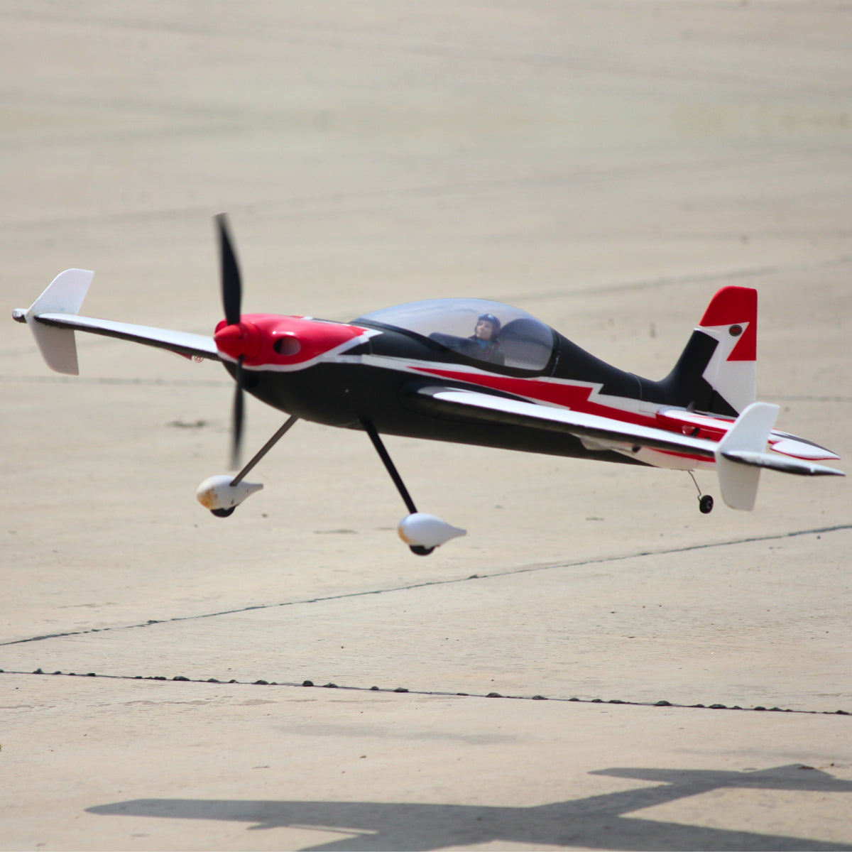 Dynam-Sbach-342-4S-Remote-Controlled-Aerobatic-3D-Sport-Plane-1.25m-Wingspan-RTF-DY8945_15