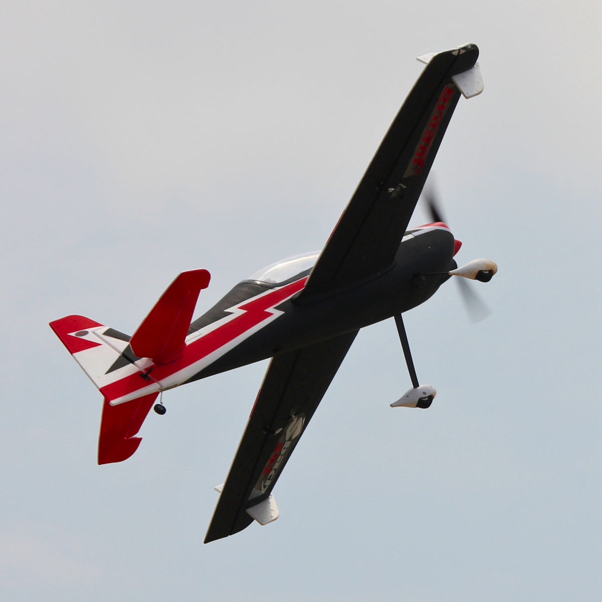 Dynam-Sbach-342-4S-Remote-Controlled-Aerobatic-3D-Sport-Plane-1.25m-Wingspan-RTF-DY8945_33