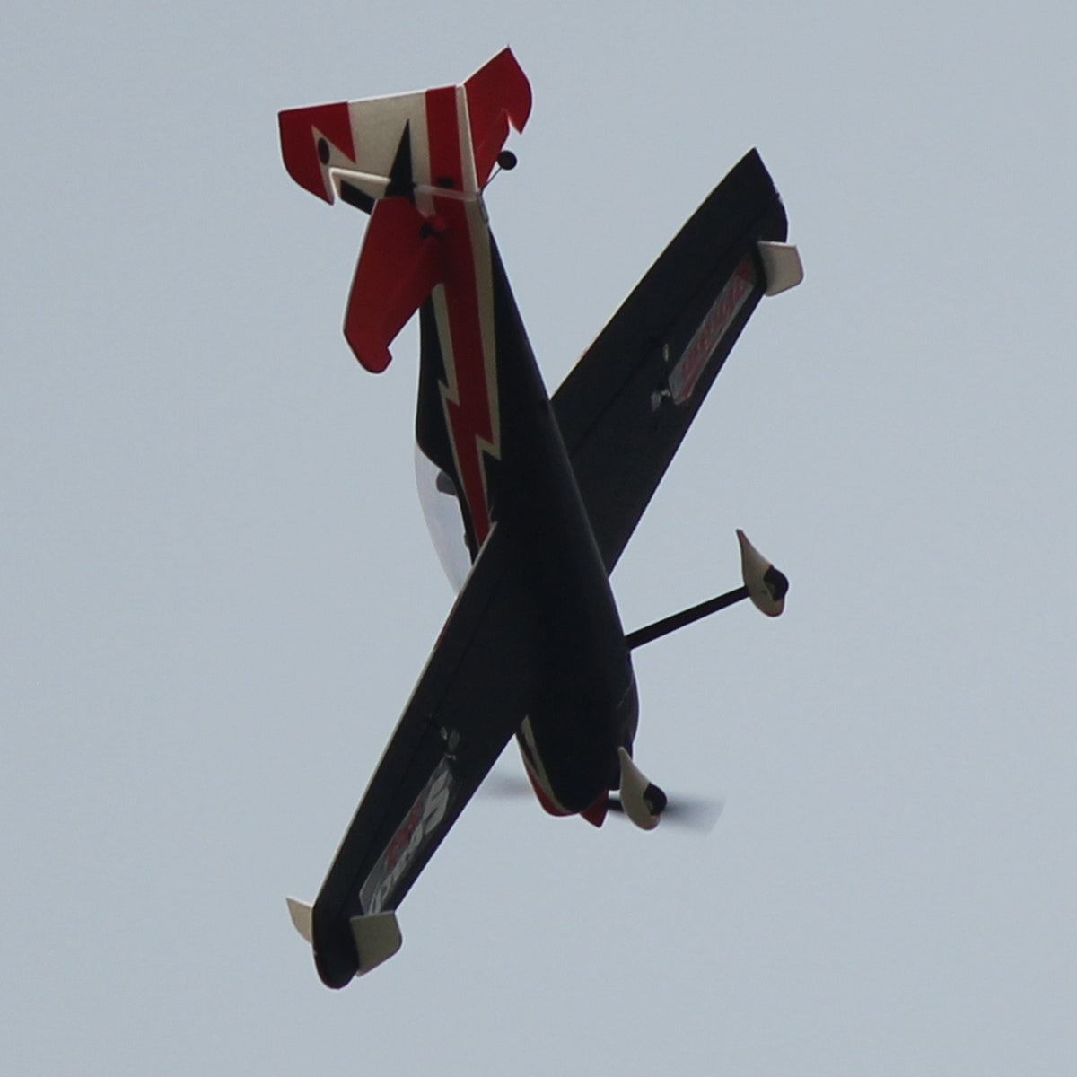 Dynam-Sbach-342-4S-Remote-Controlled-Aerobatic-3D-Sport-Plane-1.25m-Wingspan-RTF-DY8945_35