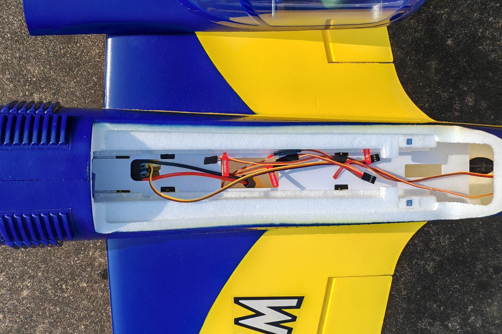 Dynam-Sukhoi-SU-26M-V2-Red-4S-RC-Remote-Control-3D-Foam-Aerobatic-Plane-1200mm-Wingspan-PNP-BNF-RTF-DY8948BL_11