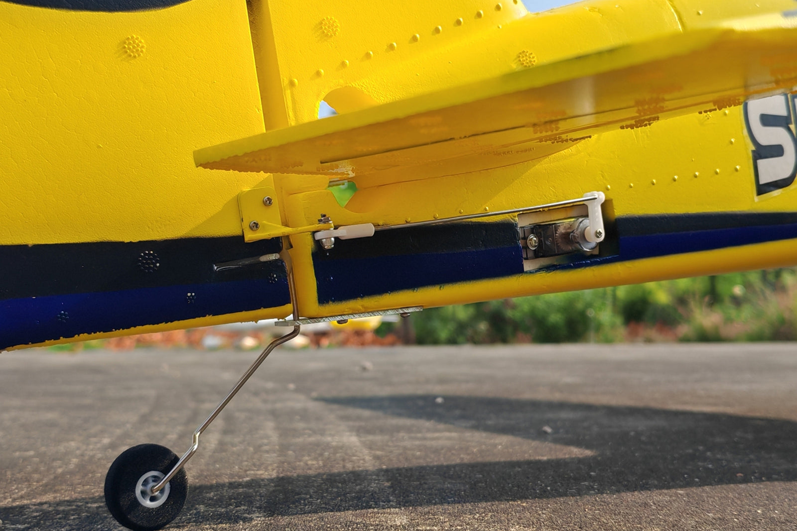 Dynam-Sukhoi-SU-26M-V2-Red-4S-RC-Remote-Control-3D-Foam-Aerobatic-Plane-1200mm-Wingspan-PNP-BNF-RTF-DY8948BL_22