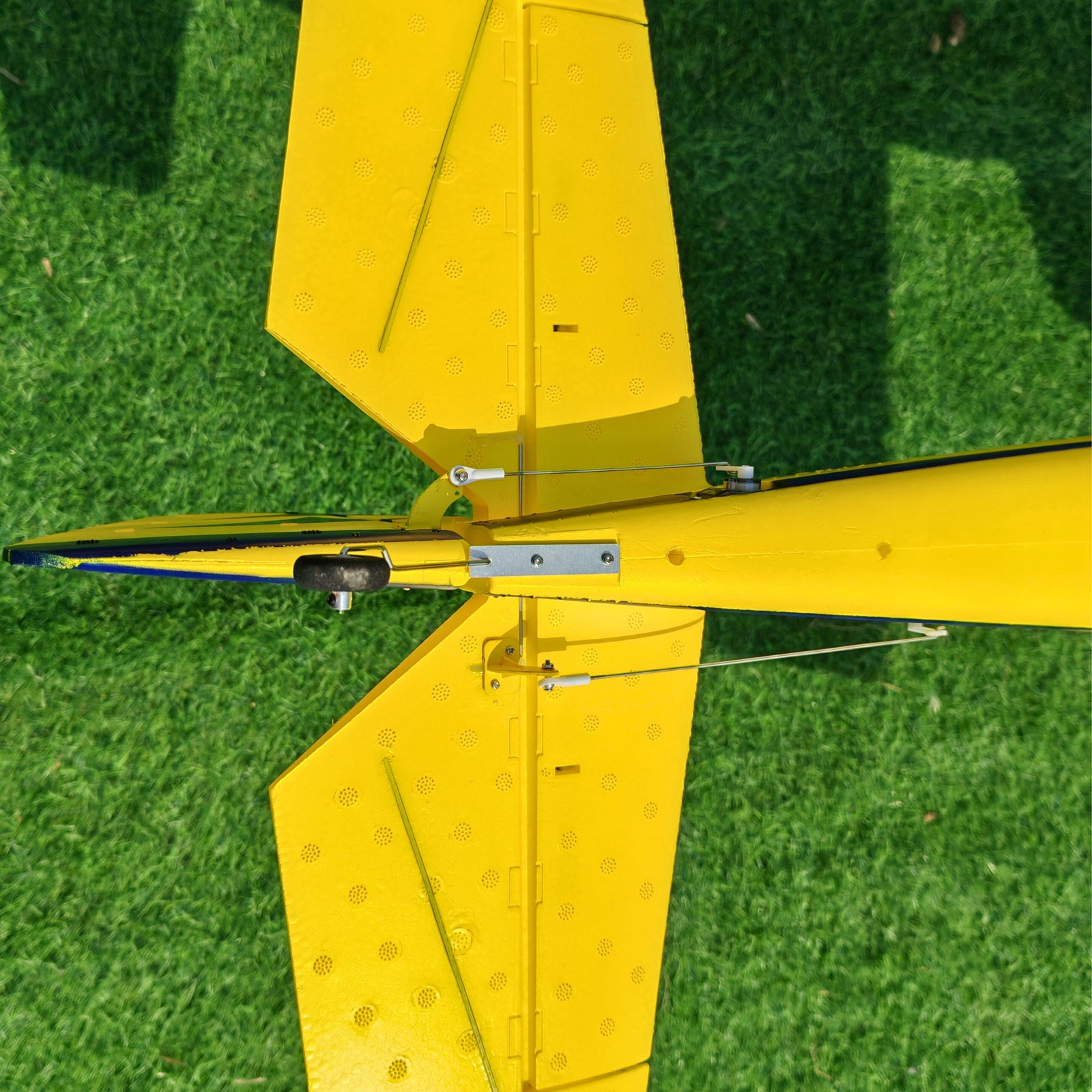 Dynam-Sukhoi-SU-26M-V2-Red-4S-RC-Remote-Control-3D-Foam-Aerobatic-Plane-1200mm-Wingspan-PNP-BNF-RTF-DY8948BL_23