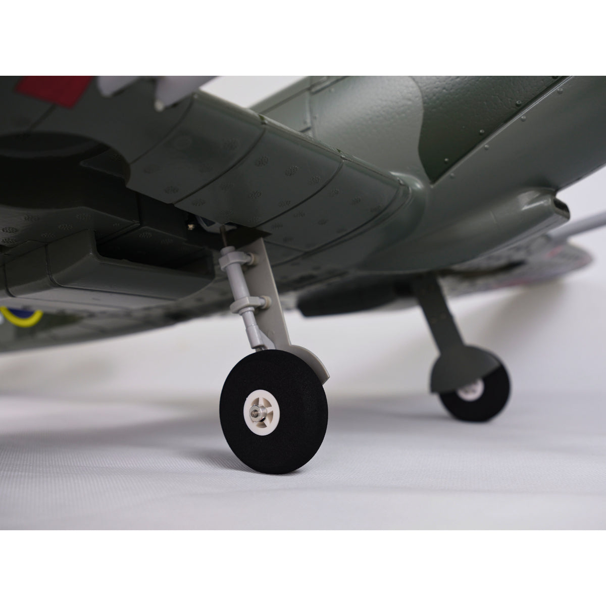 Dynam Supermarine Spitfire V3 RC Warbird 1.2m w/ Flaps