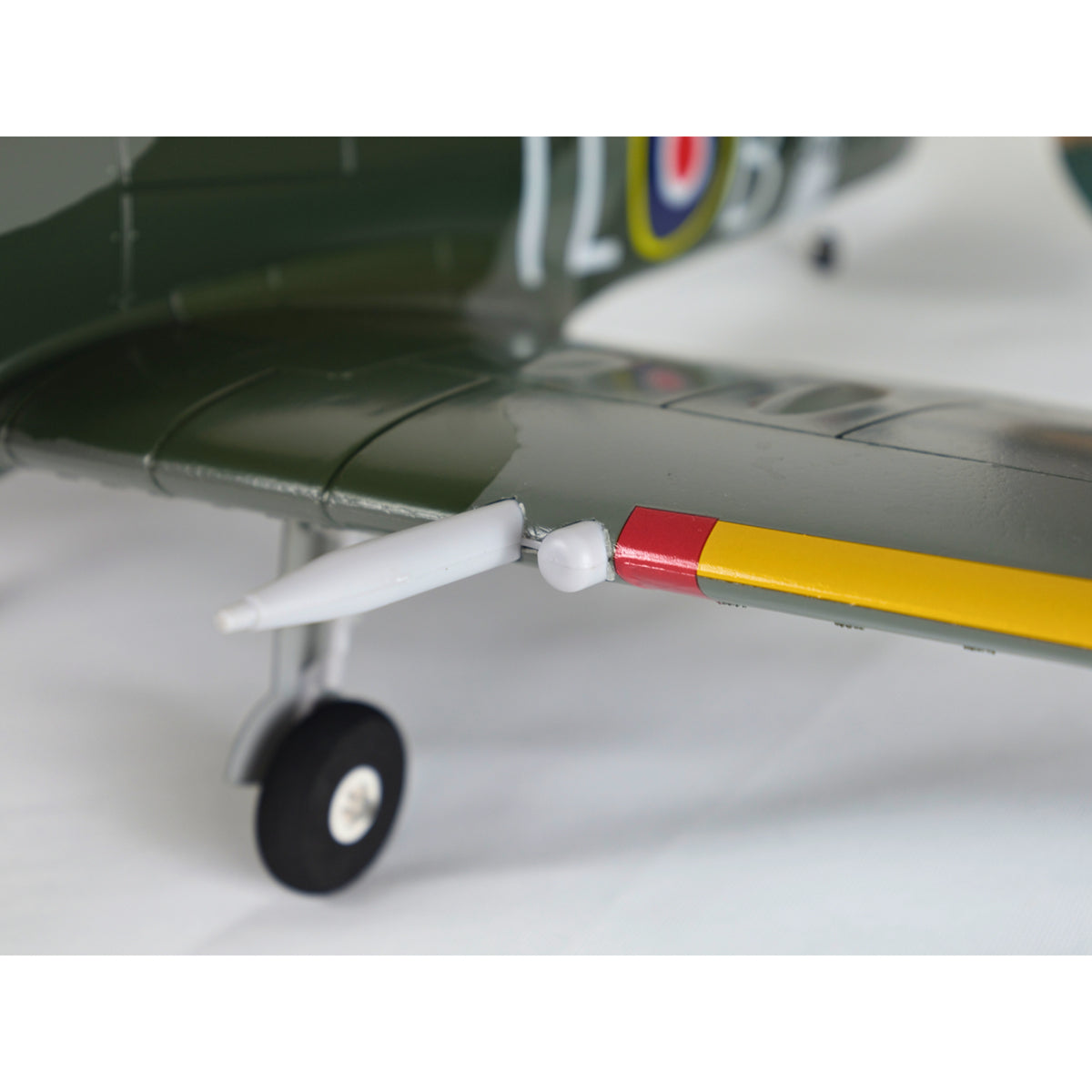 Dynam Supermarine Spitfire V3 RC Warbird 1.2m w/ Flaps