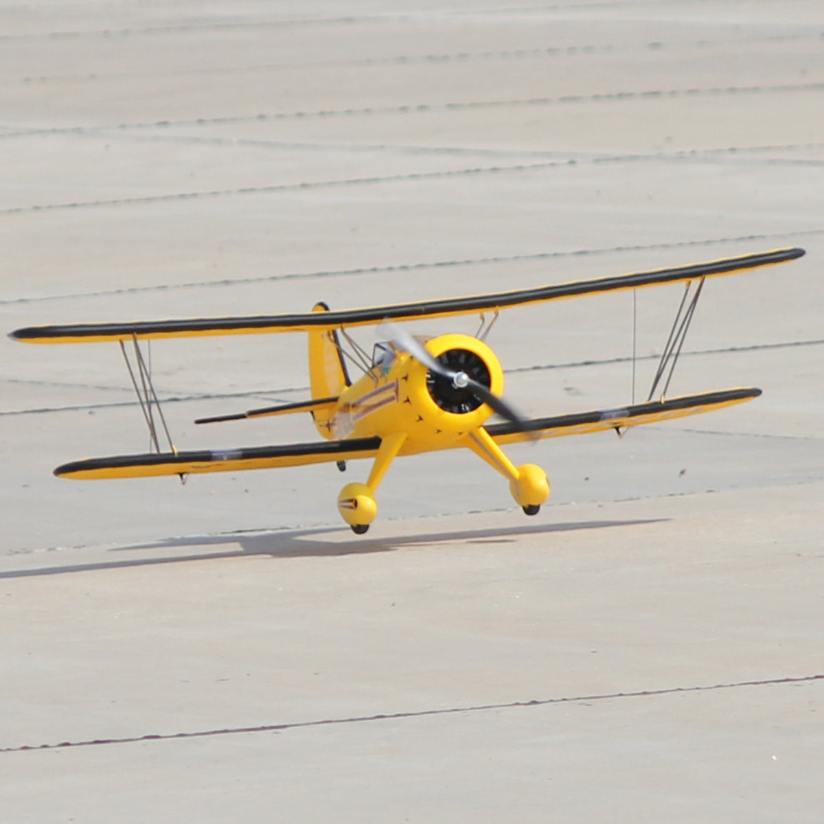 Dynam-Waco-YMF-5D-V2-Yellow-4S-Remote-Controlled-Biplane-1300mm-Wingspan-PNP-iStone-BNF-SRTF-DY8952YL_27