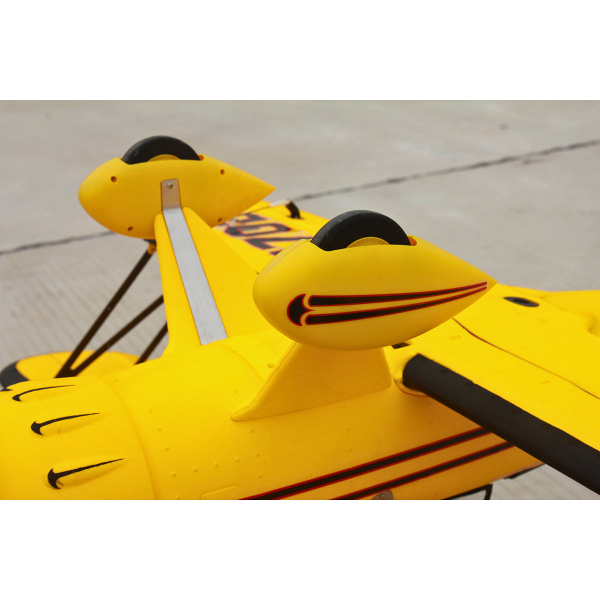 Dynam-Waco-YMF-5D-V2-Yellow-4S-Remote-Controlled-Biplane-1300mm-Wingspan-PNP-iStone-BNF-SRTF-DY8952YL_43