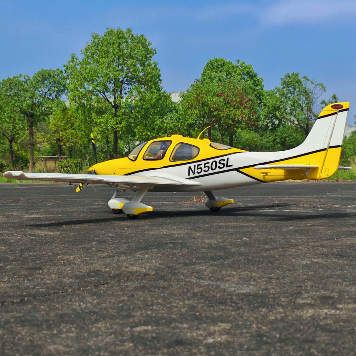 Dynam-Cirrus-SR22-V3-Trainer-3S-4S-Yellow-Beginner-Scale-Airplane-1.4m-DY8936YL_14