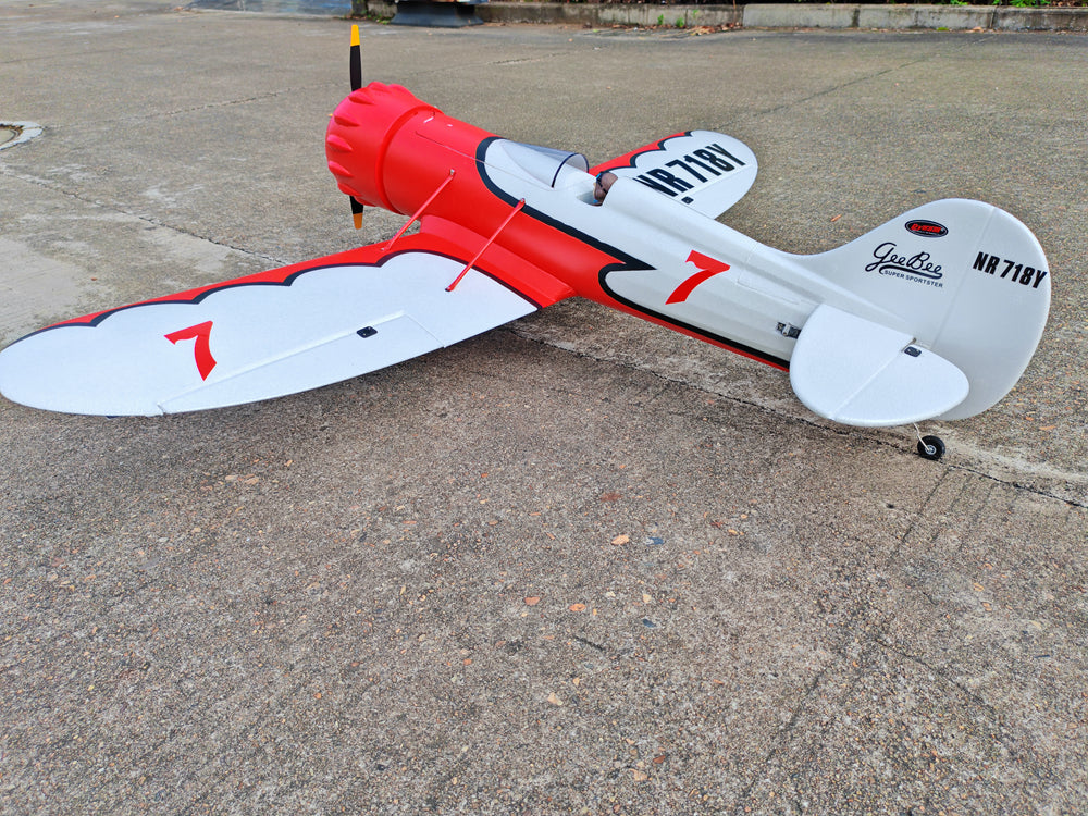 Dynam Gee Bee Y V2 Sport 3D Espuma Acrobática 4S RC Avião 1,3m