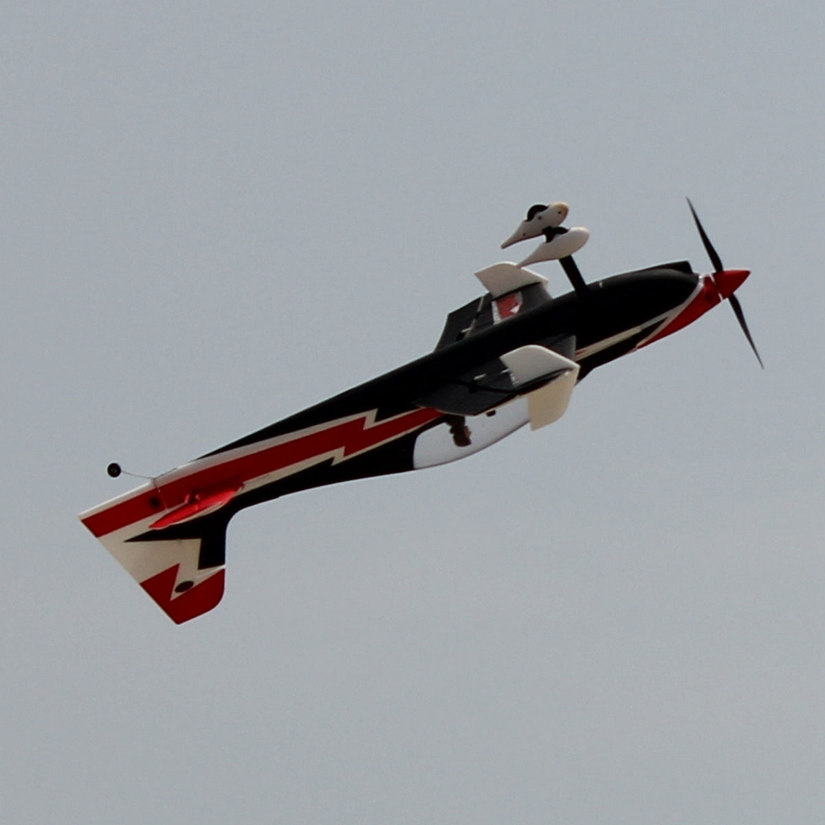 Dynam-Sbach-342-4S-Remote-Controlled-Aerobatic-3D-Sport-Plane-1.25m-Wingspan-RTF-DY8945_36